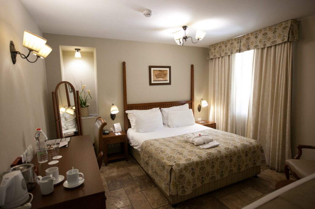 The Colony Hotel