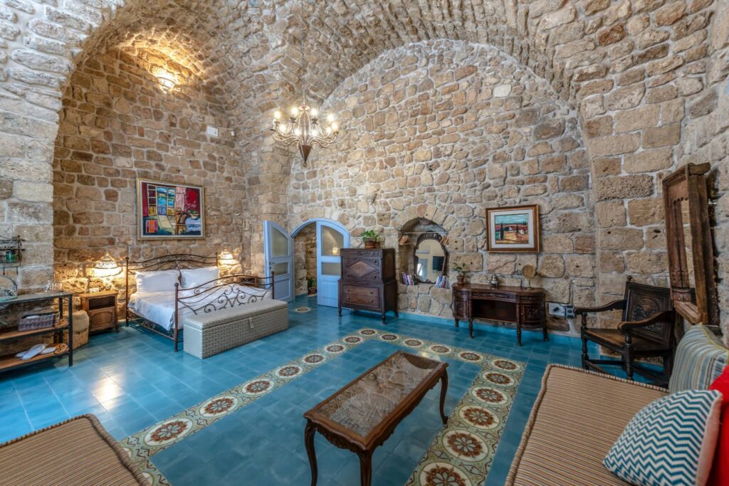 Arabesque in Acre