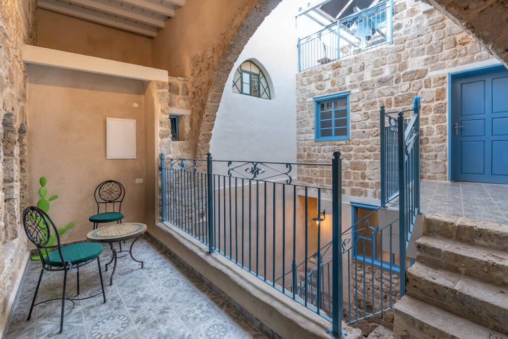 Arabesque in Acre