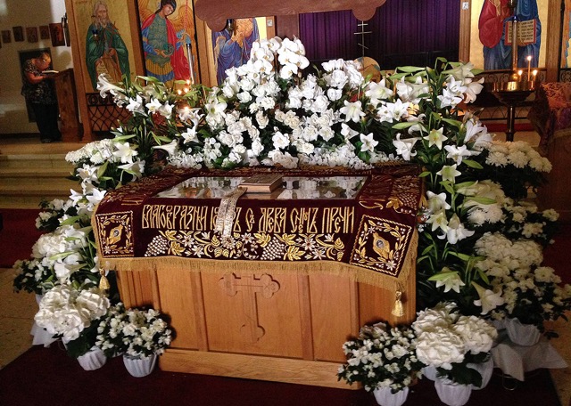 Good Friday Lamentations at the Tomb